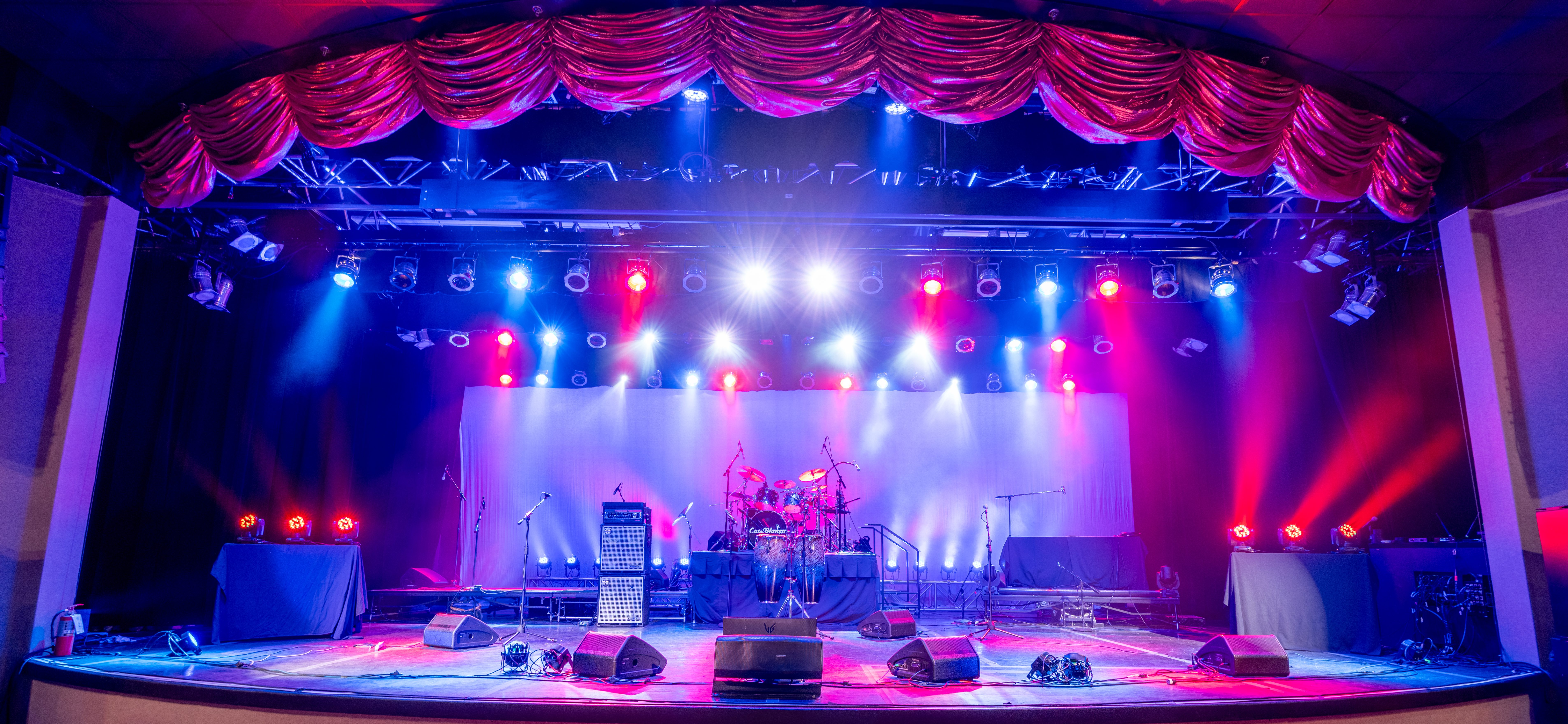 Adam Ferrara Hits The CasaBlanca Showroom For A Night Of Laughs