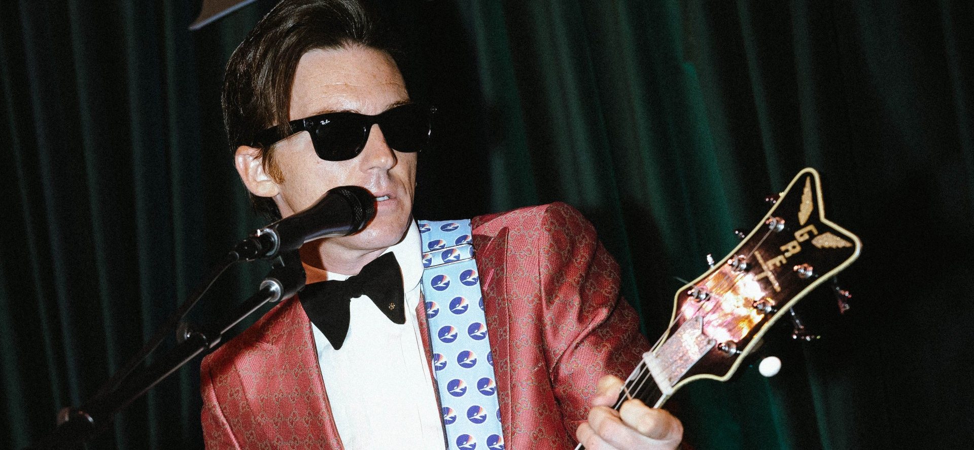 Drake Bell Brings Holiday Nostalgia To Easy’s With Festive Late-Night Show